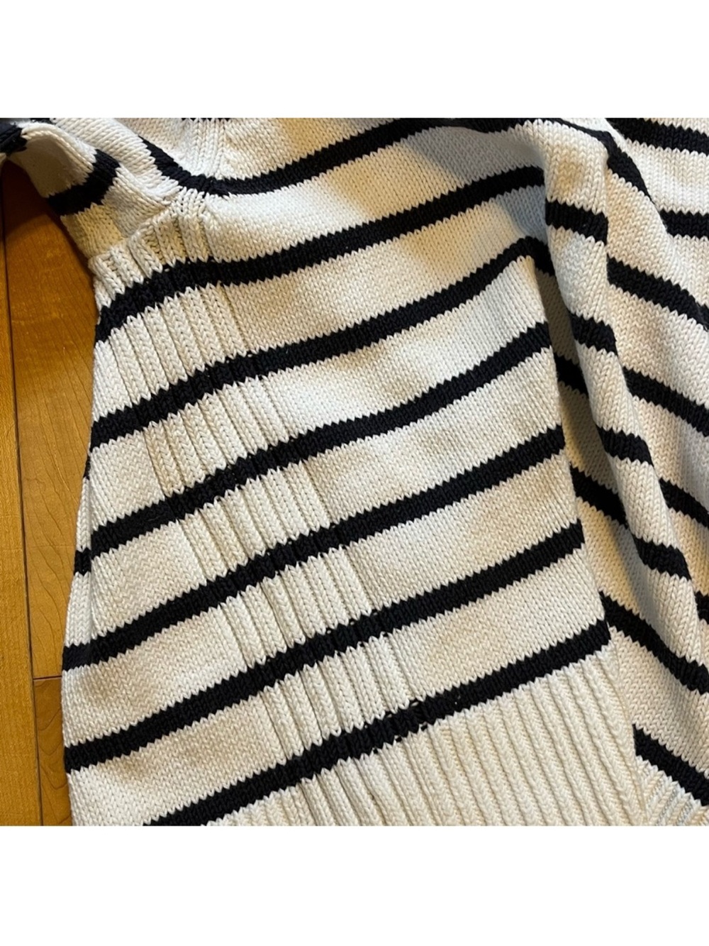 TUCKERNUCK Ivory and Navy Cotton Striped Bryant Sweater size small - Picture 7 of 9